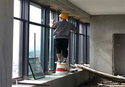 從熱脹冷縮的角度來講，安裝鋁合金系統門窗在什么季節更好？